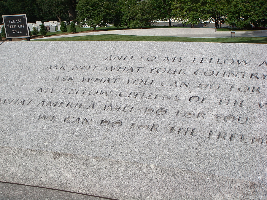 Washington DC [2009 July 02] 012.JPG - Scenes from Arlington National Cemetery.